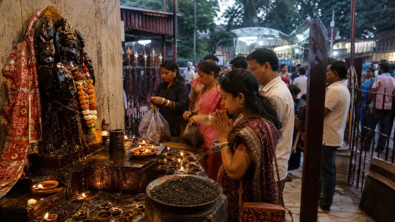 শনি মন্দিরে যাওয়ার নিয়ম ও সতর্কতা